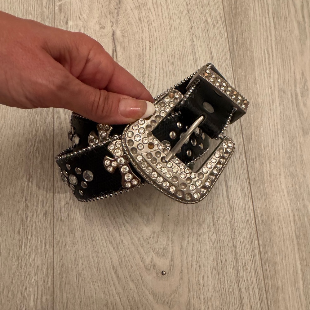 Stylish Black Leather Belt for Men